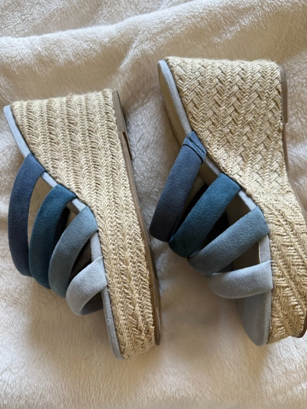 Torrid 9.5W Blue Gradient Suede Espadrille Slides - Picture 3 of 4